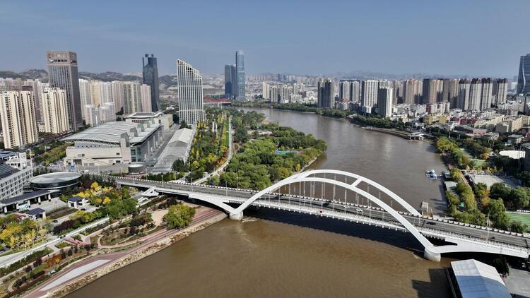 沿着黄河遇见海甘肃兰州金雁黄河大桥兰州桥梁中的文艺委员