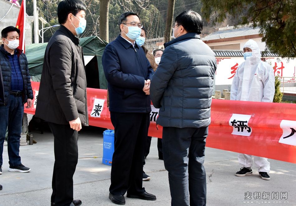 张智明督查疫情防控全域无垃圾治理及驻村帮扶工作队员履职到岗情况